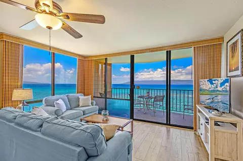 4327 Lower Honoapiilani Rd #710B, Lahaina, HI 96761