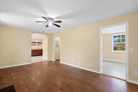 752 Noholani St, Haiku, HI 96708 photo 2
