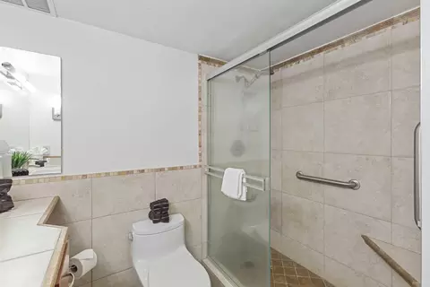 Bath - 4242 Lower Honoapiilani Rd #E 210, Lahaina, HI 96761 photo 2 of 4