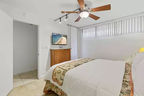 Bedroom - 4242 Lower Honoapiilani Rd #E 210, Lahaina, HI 96761 photo 5 of 6