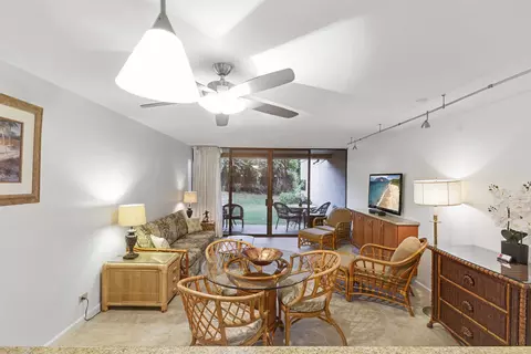 Living - 4242 Lower Honoapiilani Rd #E 210, Lahaina, HI 96761 photo 1 of 4