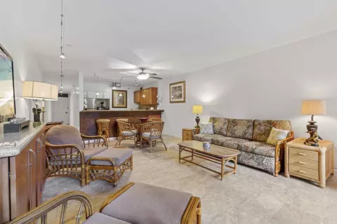 Living - 4242 Lower Honoapiilani Rd #E 210, Lahaina, HI 96761 photo 3 of 4