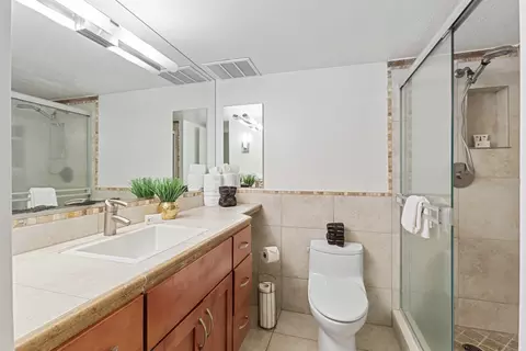 Bath - 4242 Lower Honoapiilani Rd #E 210, Lahaina, HI 96761 photo 1 of 4