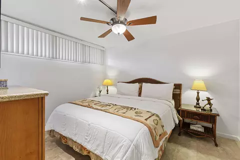 Bedroom - 4242 Lower Honoapiilani Rd #E 210, Lahaina, HI 96761 photo 4 of 6