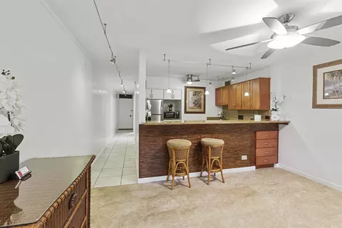 Kitchen - 4242 Lower Honoapiilani Rd #E 210, Lahaina, HI 96761 photo 2 of 9