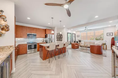 601 Hoe Kawele Ln UNIT 98, Lahaina, HI 96761