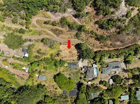 182 River Rd, Wailuku, HI 96793