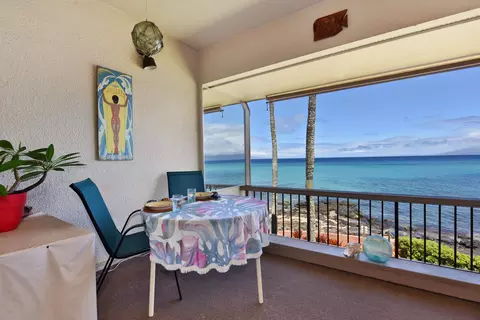 4007 Lower Honoapiilani Rd #208, Lahaina, HI 96761