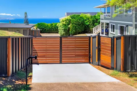 1115 Pookela Rd #A, Makawao, HI 96768