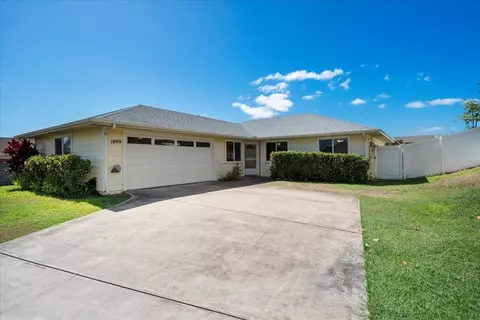 1899 Keahikano Pl, Wailuku, HI 96793
