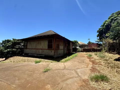 89 Hoaikane St, Maunaloa, HI 96770