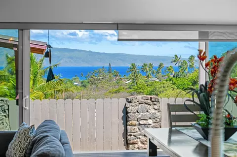 5177 Hanawai St #F, Lahaina, HI 96761