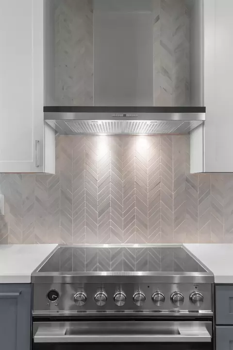 Kitchen - 129 Molehulehu Loop, Kahului, HI 96732 photo 8 of 9