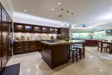 24 Hoolei Cir #T-1, Kihei, HI 96753