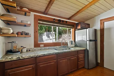 Kitchen - 323 W Kuiaha Rd, Haiku, HI 96708 photo 1 of 5