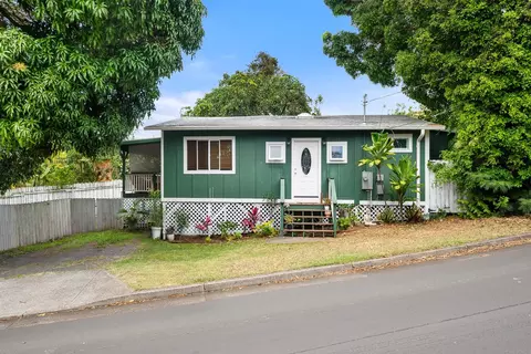 Exterior - 323 W Kuiaha Rd, Haiku, HI 96708 photo 1 of 10