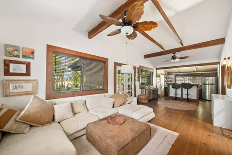 Living - 323 W Kuiaha Rd, Haiku, HI 96708 photo 1 of 2