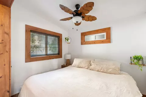 Bedroom - 323 W Kuiaha Rd, Haiku, HI 96708 photo 2 of 2