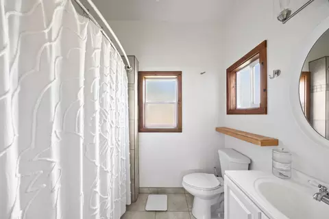 Bath - 323 W Kuiaha Rd, Haiku, HI 96708 photo 1 of 3
