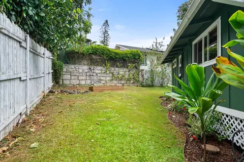 Exterior - 323 W Kuiaha Rd, Haiku, HI 96708 photo 10 of 10