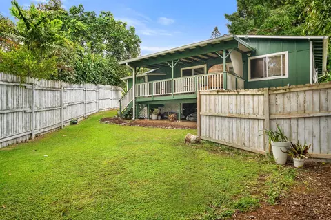 Exterior - 323 W Kuiaha Rd, Haiku, HI 96708 photo 9 of 10