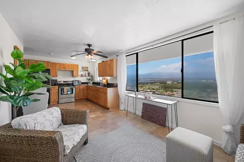 495 Liholiho St #PH7, Wailuku, HI 96793