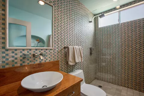 Bath - 39 Ka Dr, Kula, HI 96790 photo 4 of 4