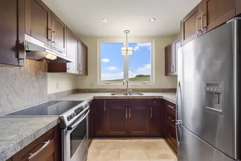 Kitchen - 39 Ka Dr, Kula, HI 96790 photo 3 of 3