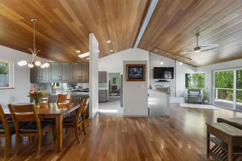 Dining - 39 Ka Dr, Kula, HI 96790 photo 1 of 4