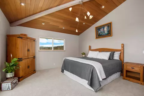 Bedroom - 39 Ka Dr, Kula, HI 96790 photo 1 of 6