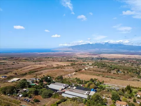 248 Piliwale Rd, Kula, HI 96790