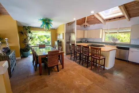Dining - 15 Hui Rd E, Lahaina, HI 96761 photo 2 of 2