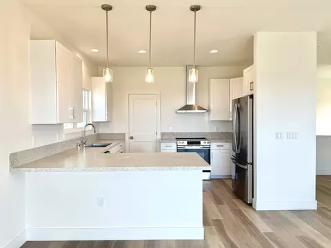 130 Oliona St #126, Makawao, HI 96768