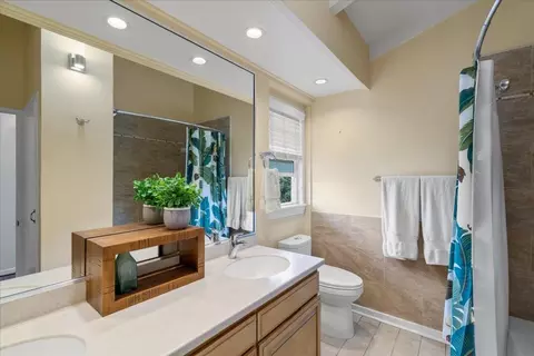 Bath - 35 Kau St, Kula, HI 96790 photo 1 of 4