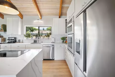 Kitchen - 14 Ka Dr, Kula, HI 96790 photo 5 of 5