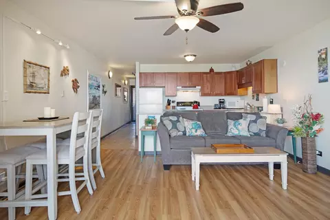 50 Hauoli St #104, Wailuku, HI 96793