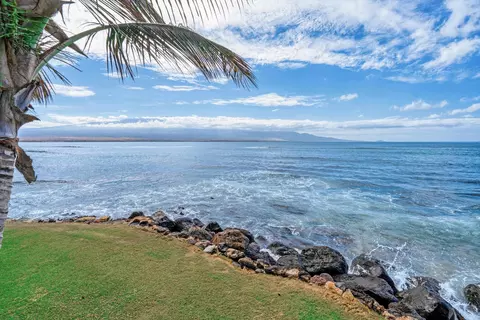 50 Hauoli St #104, Wailuku, HI 96793
