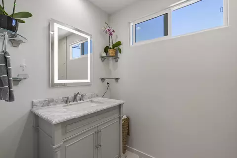 Bath - 788 Kihau Pl, Haiku, HI 96708 photo 2 of 3