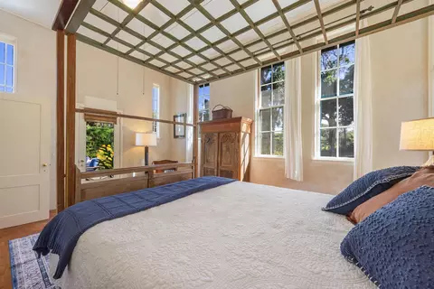 Bedroom - 2625 Kokomo Rd, Haiku, HI 96708 photo 9 of 10