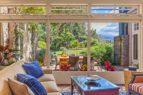Living - 2625 Kokomo Rd, Haiku, HI 96708 photo 3 of 5