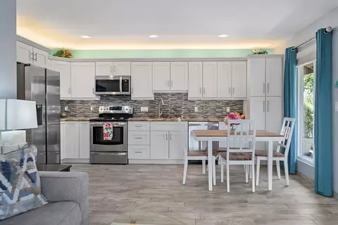 480 Kenolio Rd #2-202, Kihei, HI 96753