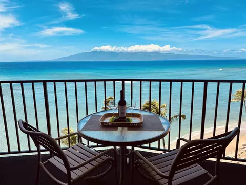 4327 Lower Honoapiilani Rd #1005B, Lahaina, HI 96761