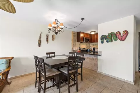 Dining - 4909 Lower Honoapiilani Rd #E2E, Lahaina, HI 96761 photo 3 of 3