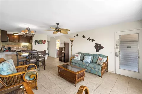 Living - 4909 Lower Honoapiilani Rd #E2E, Lahaina, HI 96761 photo 1 of 4