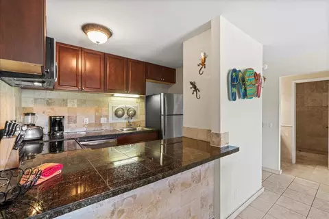 Kitchen - 4909 Lower Honoapiilani Rd #E2E, Lahaina, HI 96761 photo 1 of 4