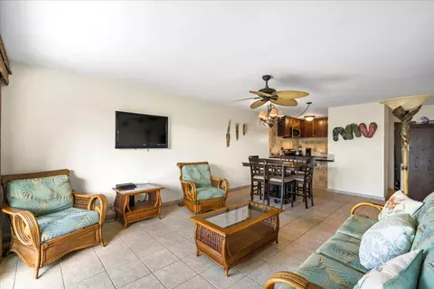 Living - 4909 Lower Honoapiilani Rd #E2E, Lahaina, HI 96761 photo 3 of 4