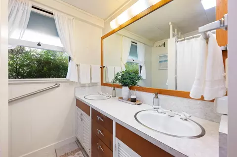 Bath - 408 Copp Rd, Kula, HI 96790 photo 1 of 4