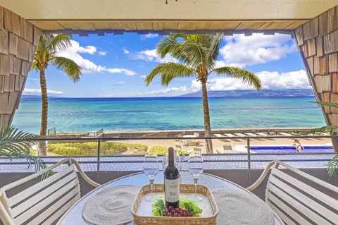 3741 Lower Honoapiilani Rd #206, Lahaina, HI 96761