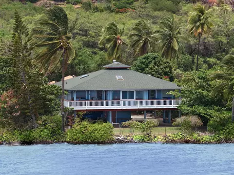 2452 Kamehameha V Hwy, Kaunakakai, HI 96748