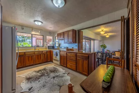 Kitchen - 47 Ka Dr, Kula, HI 96790 photo 1 of 4